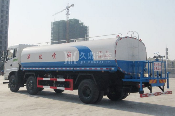 20���|�L(f��ng)����С���S���̞�ˮ܇(ch��)�DƬ