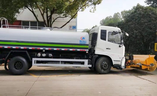 �๦�ܞ�ˮ܇-12���|�L(f��ng)���\����ѩ�Lˢ��ˮ܇2